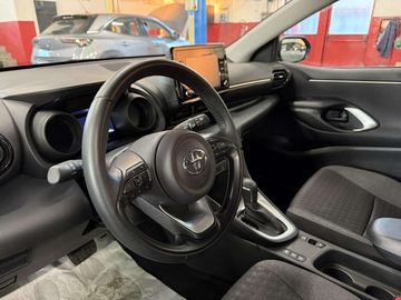 Car image 11