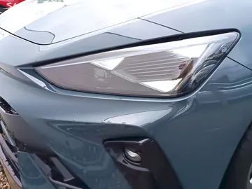 Car image 27