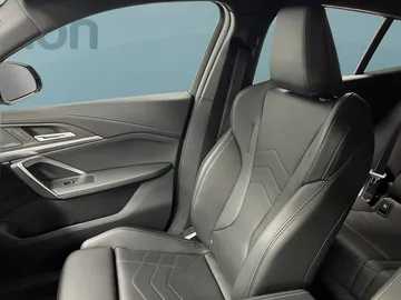 Car image 35