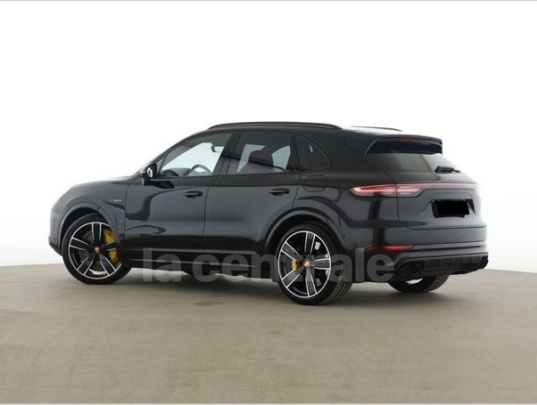 Porsche Cayenne Turbo S E-Hybrid Tiptronic 500 kW image number 3