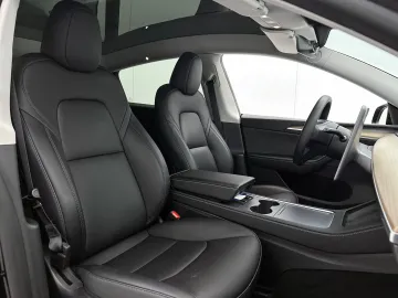 Car image 36