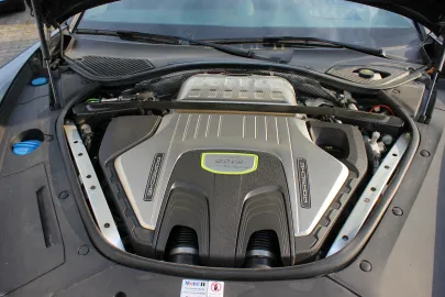 Car image 25