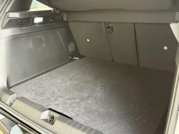 Car image 34