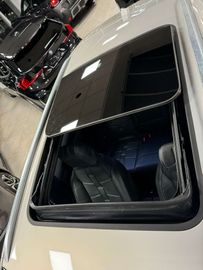 Car image 36