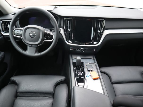 Volvo V60 B4 Plus 145 kW image number 8