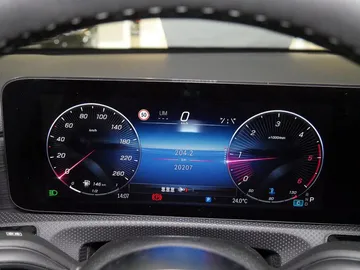 Car image 21