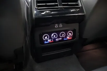 Car image 42