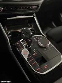 Car image 35