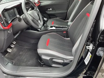 Car image 22