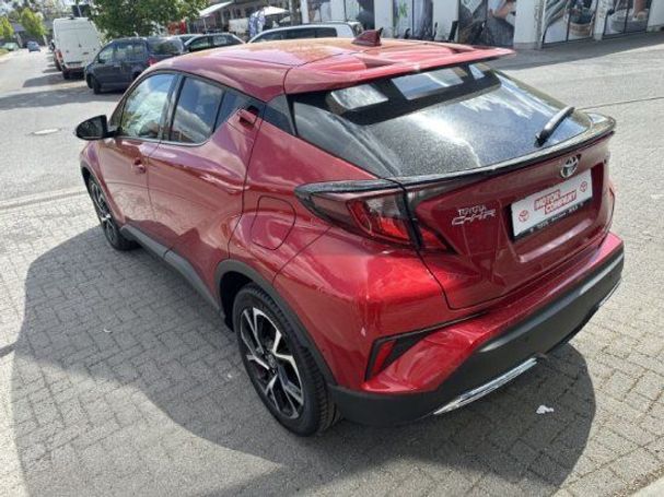 Toyota C-HR Hybrid 135 kW image number 3