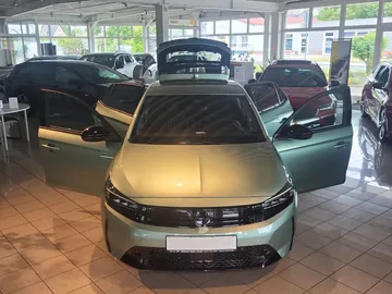 Car image 43