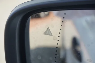 Car image 33