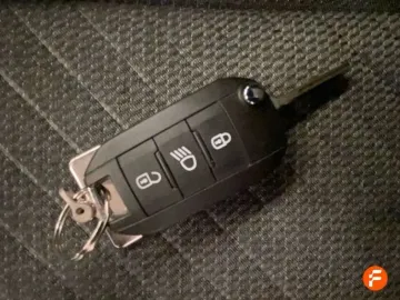 Car image 40