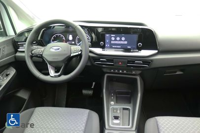 Car image 12