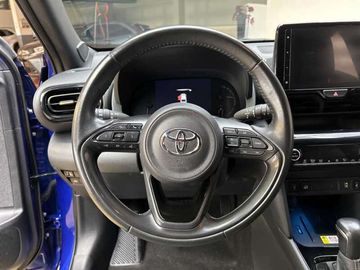 Car image 10