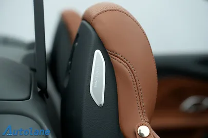 Car image 29