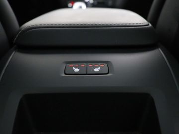 Car image 36