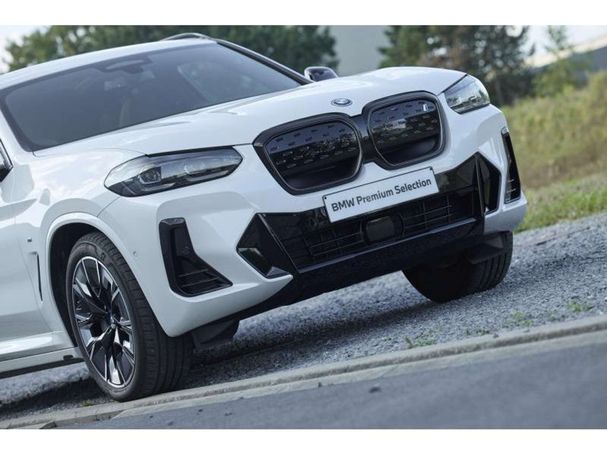 BMW iX3 210 kW image number 38