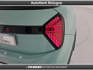 Car image 40