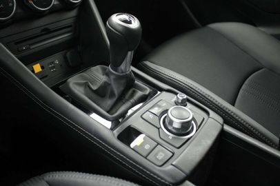 Car image 23