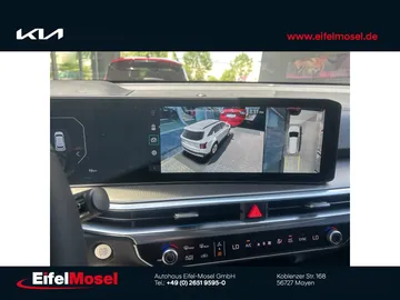 Car image 19