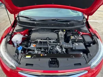 Car image 25