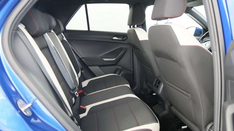 Car image 36