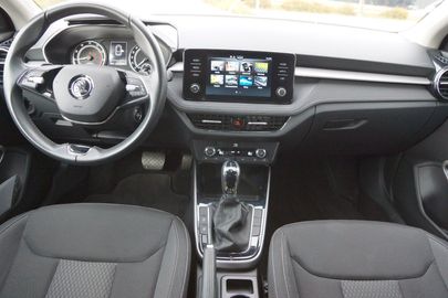 Car image 12