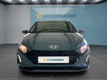 Car image 3