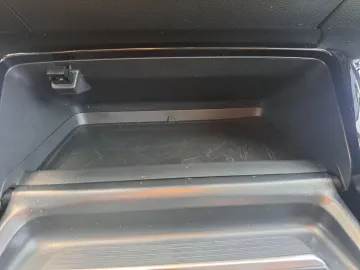 Car image 35