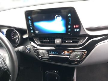 Car image 11