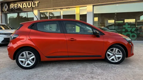 Car image 3