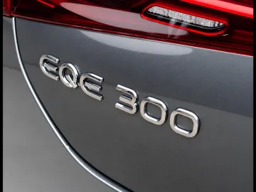 Car image 40