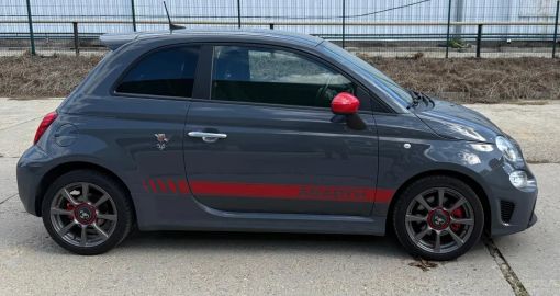 Car image 3