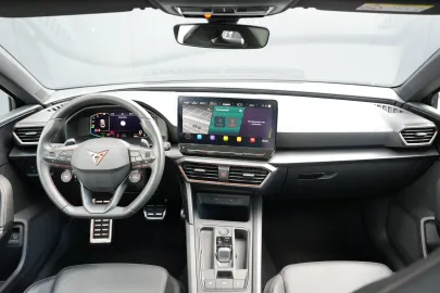 Car image 24