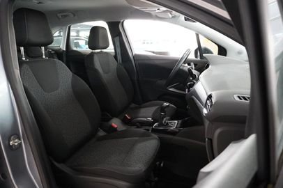 Car image 37