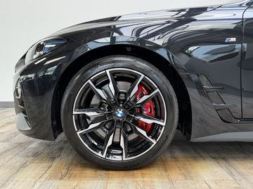 Car image 37