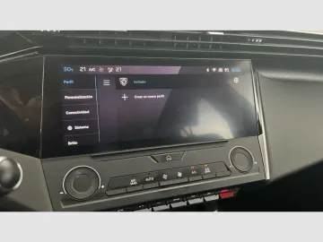 Car image 43