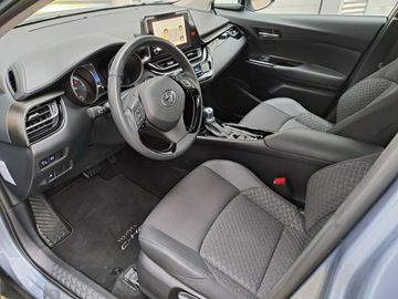 Car image 14