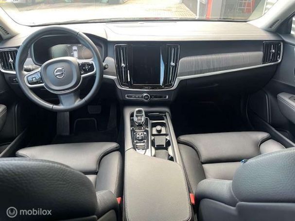 Volvo V90 B4 R 145 kW image number 14