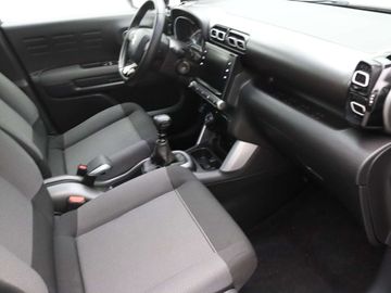 Car image 33