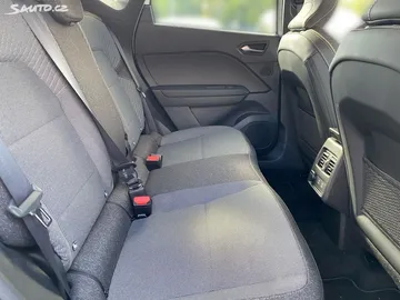 Car image 25