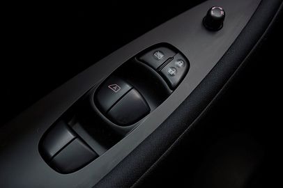 Car image 33