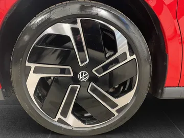 Car image 35