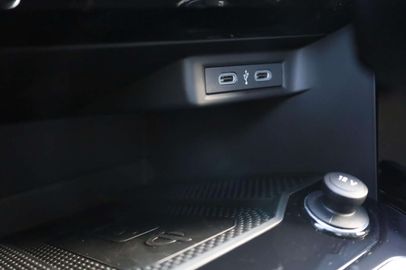 Car image 31