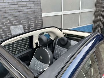 Car image 17