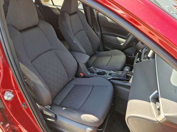 Car image 11