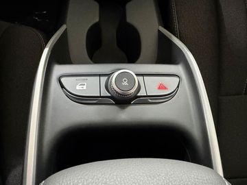 Car image 27