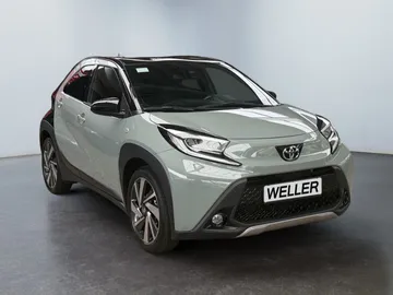 Car image 2