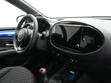 Car image 50